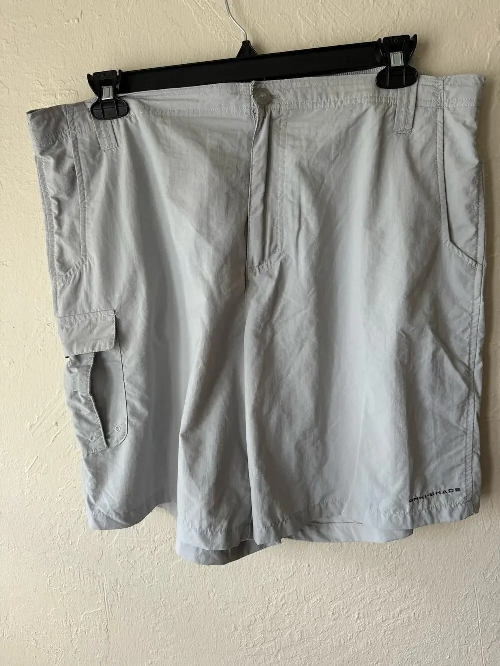Men's Columbia PFG Cargo Shorts in Light Gray Size XL